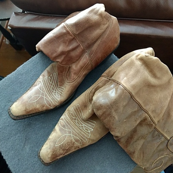 Boots - Picture 2 of 3